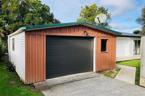 Photo of property in 26 Mirrabooka Avenue, Botany Downs, Auckland, 2010