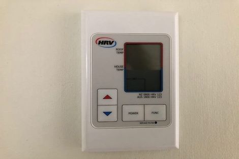 Photo of property in 2/19 Park Hill Road, Birkenhead, Auckland, 0626