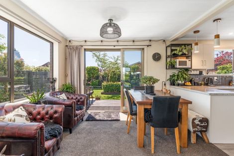 Photo of property in 2 Kent Place, Mosgiel, 9024