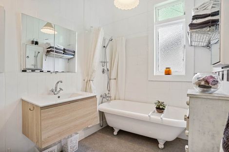 Photo of property in 54 Ellerton Road, Mount Eden, Auckland, 1024