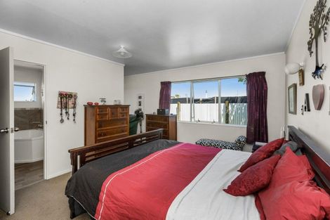 Photo of property in 29-31 Kingsley Drive, Flaxmere, Hastings, 4120