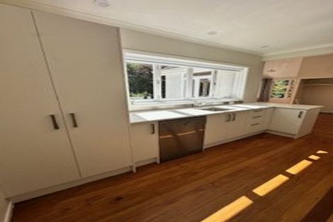 Photo of property in 7 Chatsworth Road, Silverstream, Upper Hutt, 5019