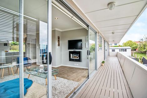 Photo of property in 211 Royal Road, Massey, Auckland, 0614