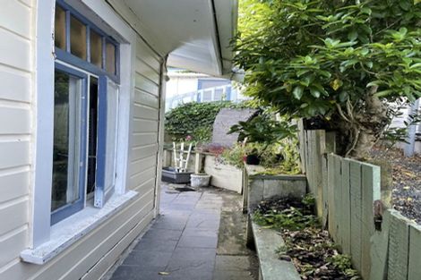 Photo of property in 11 Fortunatus Street, Brooklyn, Wellington, 6021