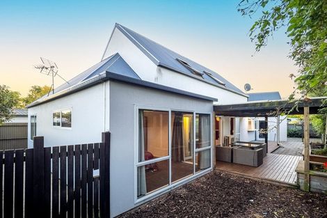 Photo of property in 2/5 Tahi Place, Belfast, Christchurch, 8051