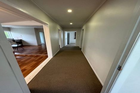 Photo of property in 27 Margate Road, Blockhouse Bay, Auckland, 0600