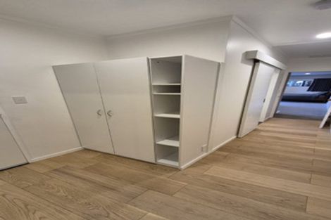 Photo of property in 27 Hebe Place, Birkenhead, Auckland, 0626