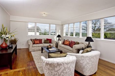 Photo of property in 25 Esmonde Road, Takapuna, Auckland, 0622