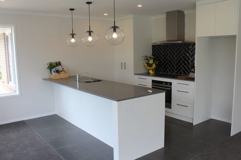 Photo of property in 124 Longwood Road East, South Featherston, Featherston, 5771