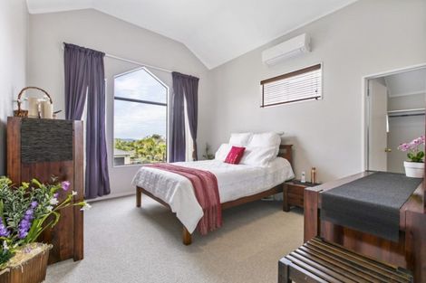 Photo of property in 63 Marina View Drive, West Harbour, Auckland, 0618