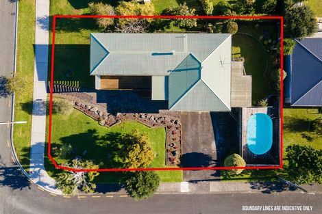 Photo of property in 18 Lavelle Road, Henderson, Auckland, 0612