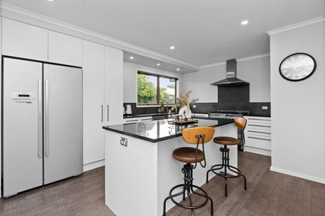 Photo of property in 35 Wynyard Crescent, Tamatea, Napier, 4112