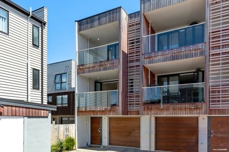 Photo of property in 1/69 Lake Road, Devonport, Auckland, 0624