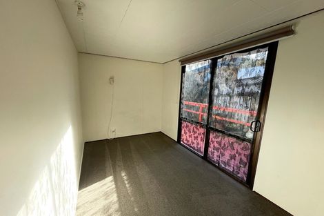 Photo of property in 2/27 Nearco Street, Randwick Park, Auckland, 2105