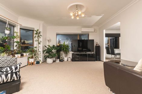 Photo of property in 1/133 Mokoia Road, Birkenhead, Auckland, 0626