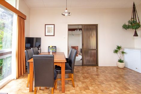 Photo of property in 27 Raglan Avenue, Cloverlea, Palmerston North, 4412