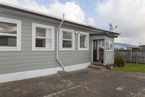 Photo of property in 13 Waterloo Street, Dannevirke, 4930