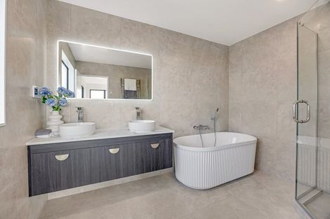 Photo of property in 9 Michael Richard Place, East Tamaki Heights, Auckland, 2016