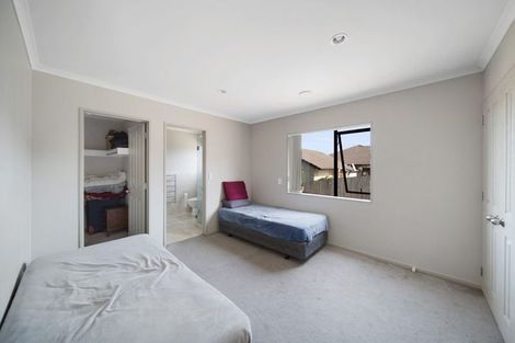 Photo of property in 20 Fairchild Avenue, Goodwood Heights, Auckland, 2105