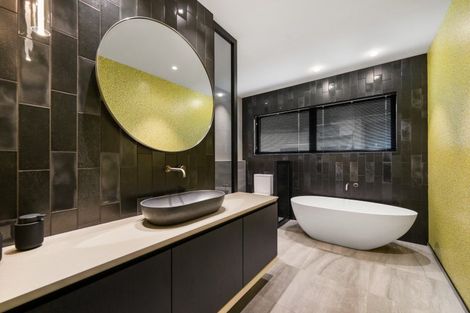 Photo of property in 9 Little Alpha Loop, Wanaka, 9305