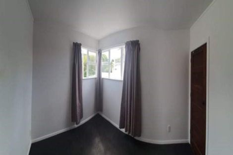 Photo of property in 106 Moorefield Road, Johnsonville, Wellington, 6037