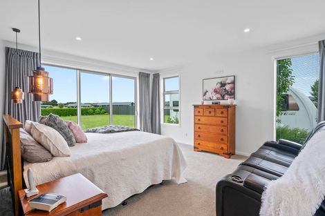 Photo of property in 11 Majestic Chance, Seaward Bush, Invercargill, 9812