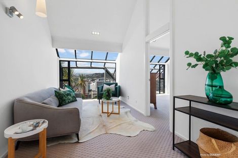 Photo of property in 23 Clermont Terrace, Kelburn, Wellington, 6012