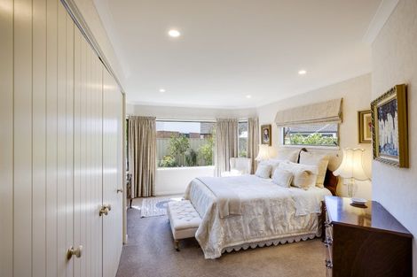 Photo of property in 86 Kensington Drive, Taradale, Napier, 4112