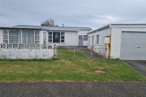 Photo of property in 19 Rimu Street, Hawera, 4610