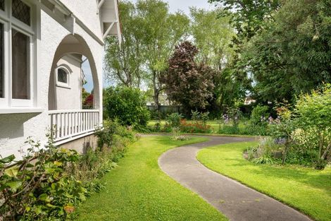 Photo of property in 903 Caroline Road, Mayfair, Hastings, 4122