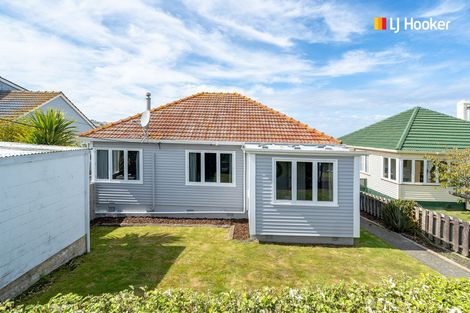 Photo of property in 24 Puketai Street, Andersons Bay, Dunedin, 9013