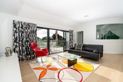 Photo of property in 14 Garden Road, Raumati Beach, Paraparaumu, 5032