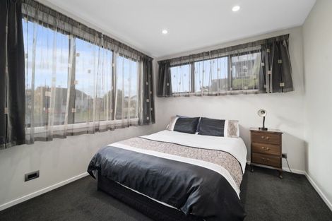 Photo of property in 2 Botanical Heights Drive, Waipahihi, Taupo, 3330