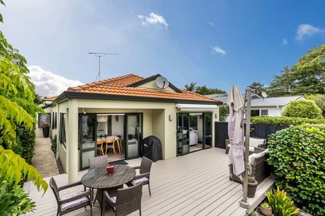 Photo of property in 2/19 Trafalgar Road, Milford, Auckland, 0620