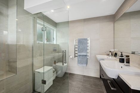 Photo of property in 2/259 Hurstmere Road, Takapuna, Auckland, 0622