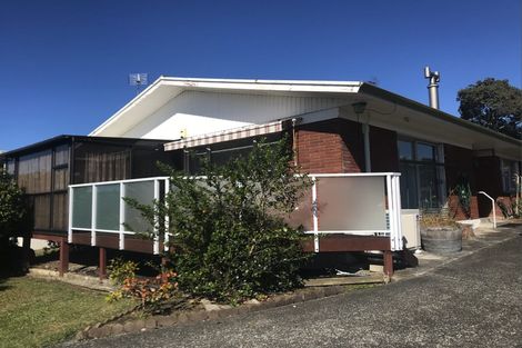 Photo of property in 6 Birdie Place, Red Beach, 0932