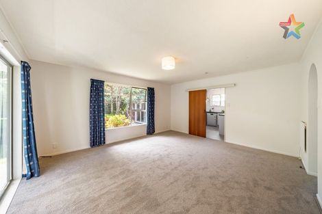 Photo of property in 69b Hartford Crescent, Totara Park, Upper Hutt, 5018