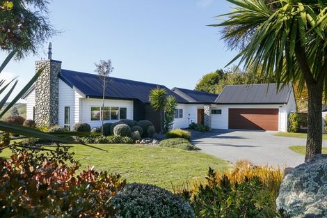 Photo of property in 9 Highland Drive, Acacia Bay, Taupo, 3385