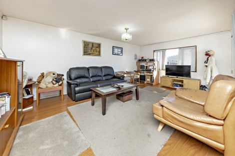 Photo of property in 2/93 Aviemore Drive, Highland Park, Auckland, 2010