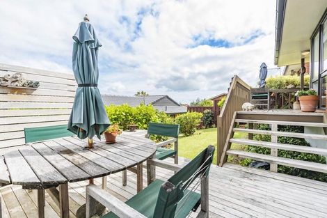 Photo of property in 1/71 Dalwhinnie Parade, Highland Park, Auckland, 2010