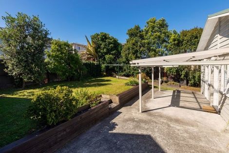 Photo of property in 2/6 Geddes Terrace, Avondale, Auckland, 1026