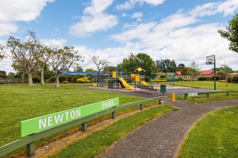 Photo of property in 27 Newton Place, Westbrook, Palmerston North, 4412