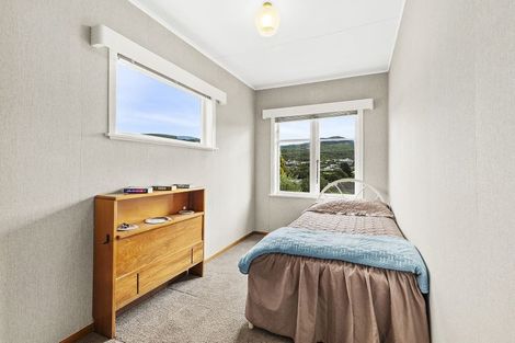 Photo of property in 57 Taylor Terrace, Tawa, Wellington, 5028