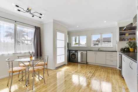 Photo of property in 71 Barrys Road, Glendene, Auckland, 0602