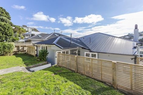 Photo of property in 19 Cavendish Square, Strathmore Park, Wellington, 6022