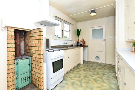 Photo of property in 1 Moule Place, Fairfield, Hamilton, 3214