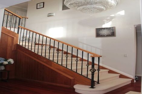 Photo of property in 44 Amberwood Drive, Northpark, Auckland, 2013