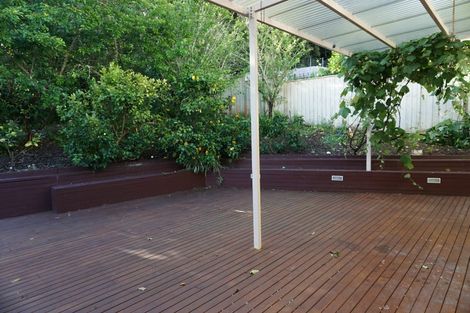 Photo of property in 24 Leburn Crescent, Flat Bush, Auckland, 2016