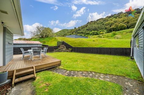 Photo of property in 43b Hartford Crescent, Totara Park, Upper Hutt, 5018