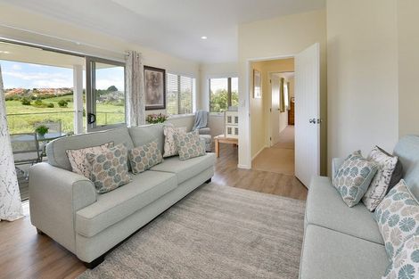 Photo of property in 3 Commodore Court, Gulf Harbour, Whangaparaoa, 0930